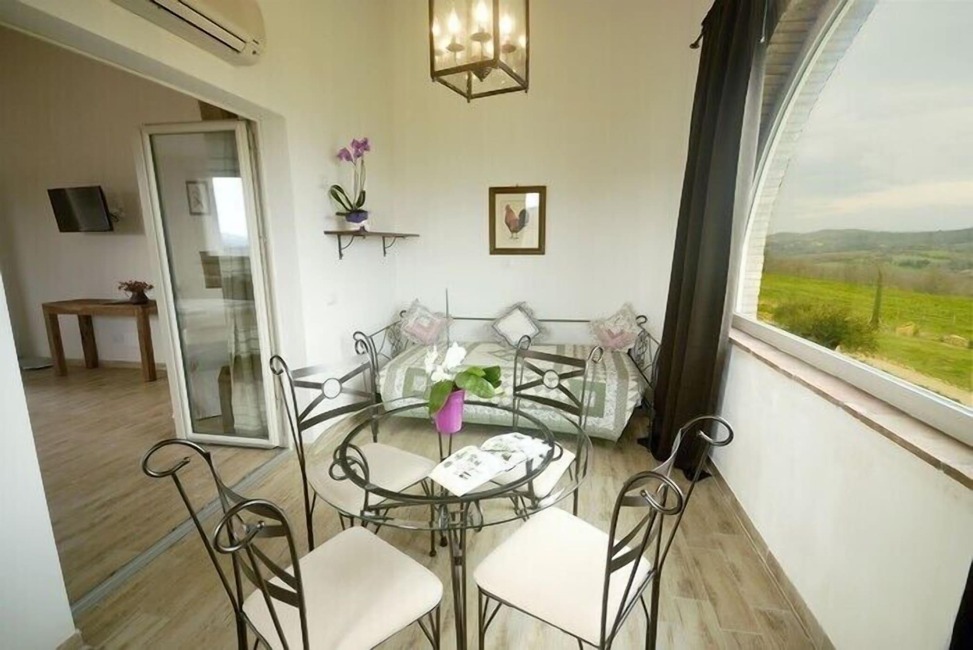 Pietriccio Rosso Hotel La Campigliola ภายนอก รูปภาพ
