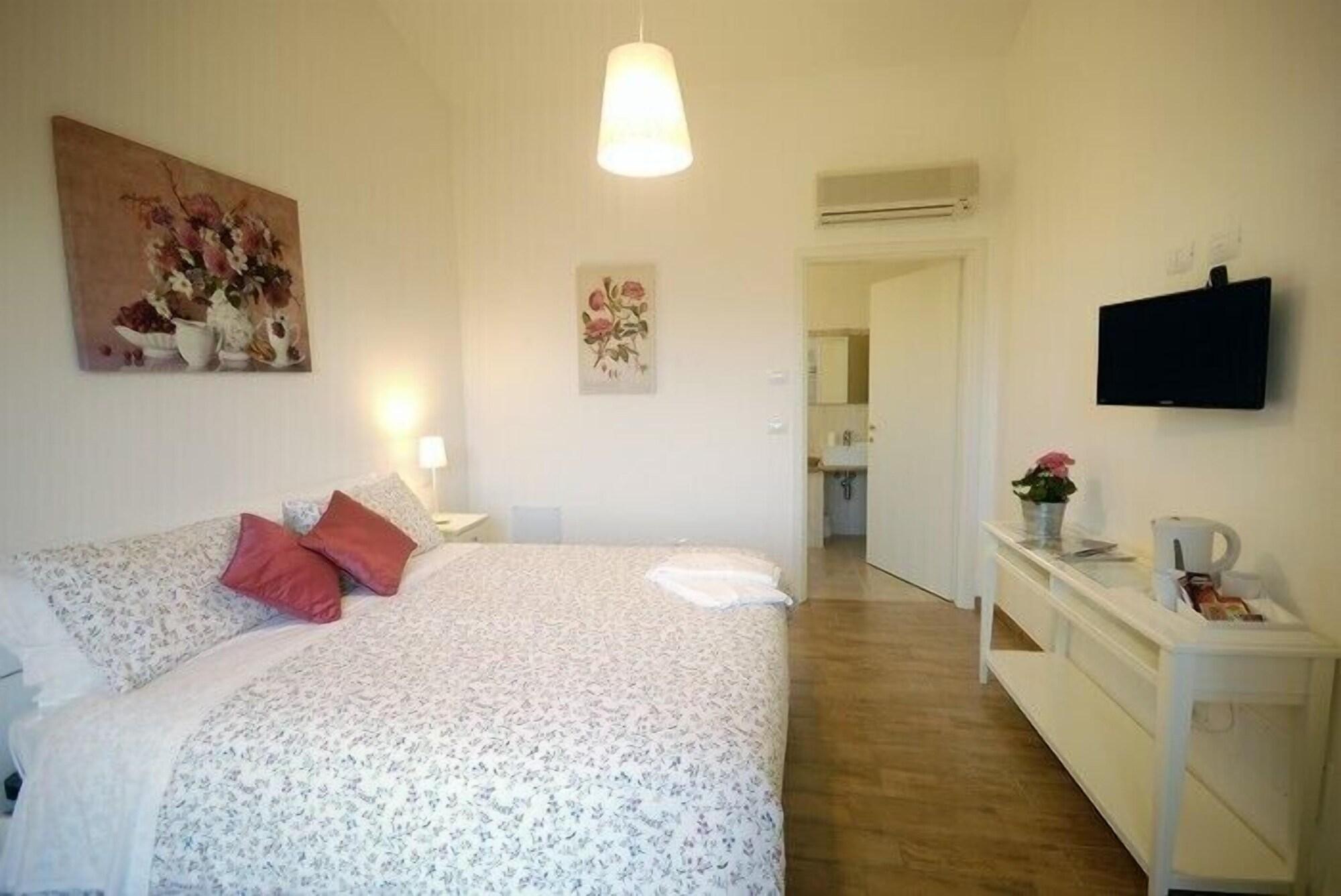 Pietriccio Rosso Hotel La Campigliola ภายนอก รูปภาพ